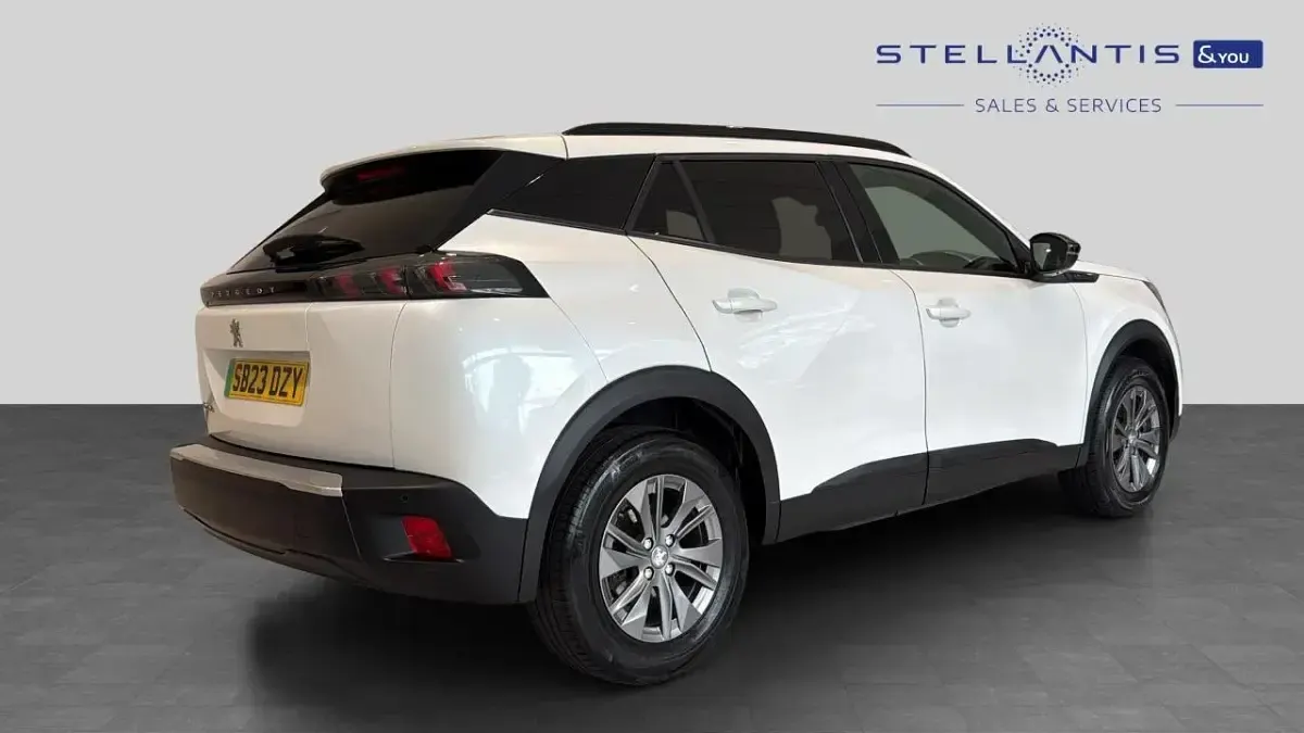 Used Peugeot e-2008 Active+ 98 kW (134 HP) 2023 White SUV