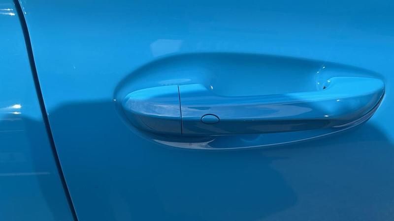 Blue Used 2024 MG MG4 EV Trophy Hatchback | £16,499 (Fair price) - Image 1/4