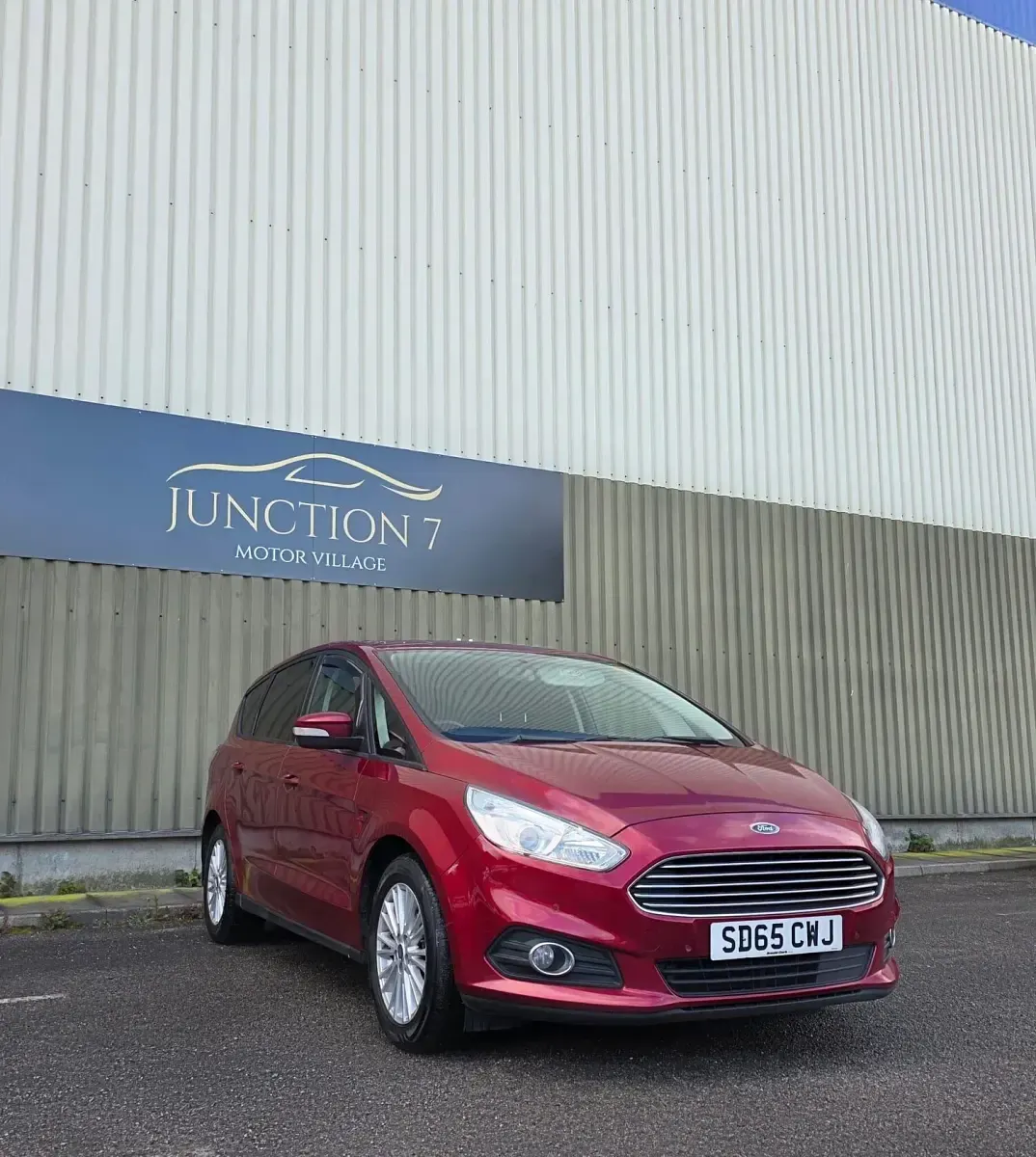 Used Ford S-MAX Zetec 150 HP (110 kW) 2015 Red MPV