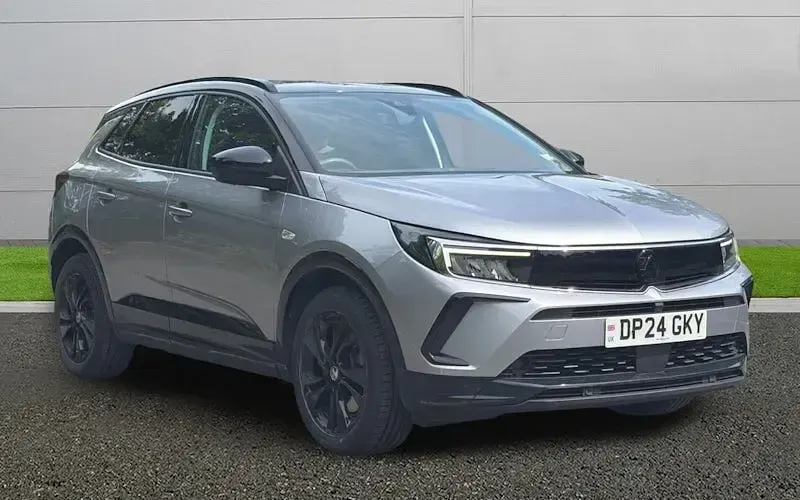 Used Vauxhall Grandland X 224 HP (164 kW) 2024 SUV