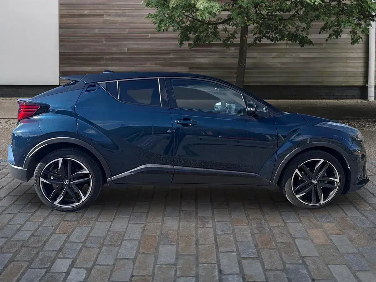 Used Toyota C-HR Sport 122 HP (89 kW) 2023 Blue SUV