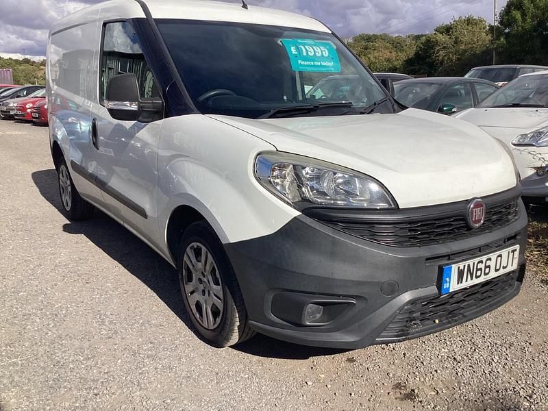 White Used 2016 Fiat Doblò MPV | £1,999 - Image 1/4