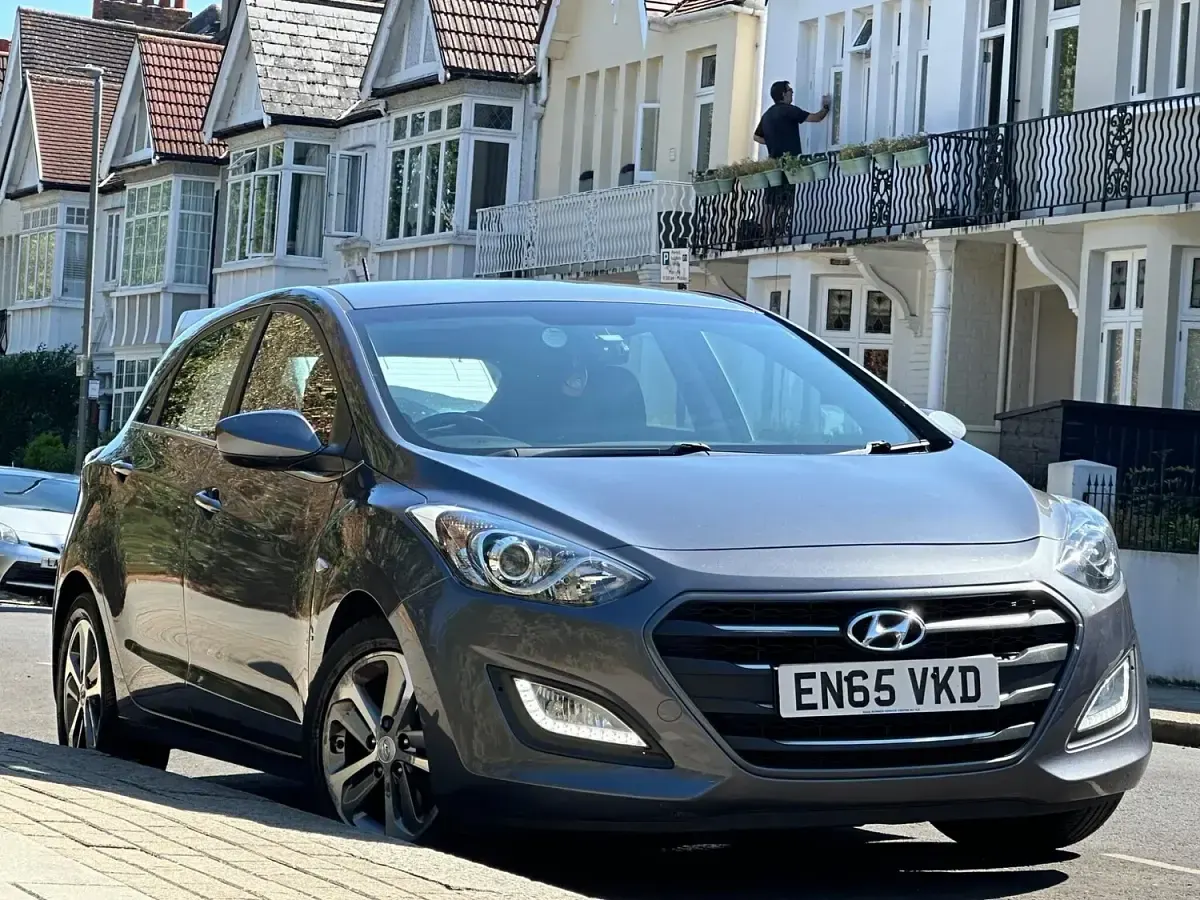 Used Hyundai i30 SE 118 HP (86 kW) 2015 Grey Hatchback