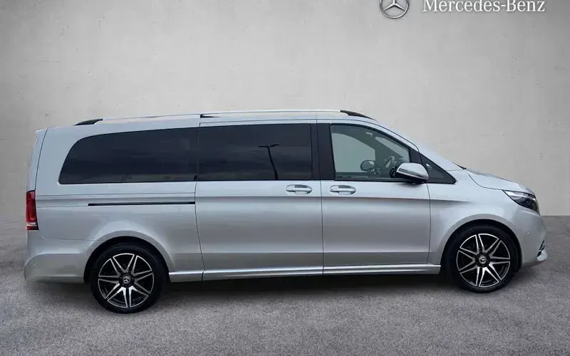 Used Mercedes V300 AMG line 237 HP (174 kW) 2023 MPV