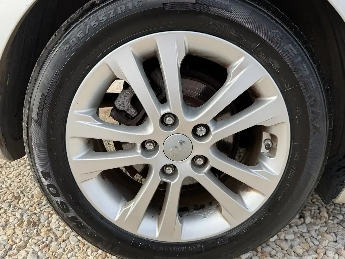 Used Kia Ceed 2015 Silver Hatchback