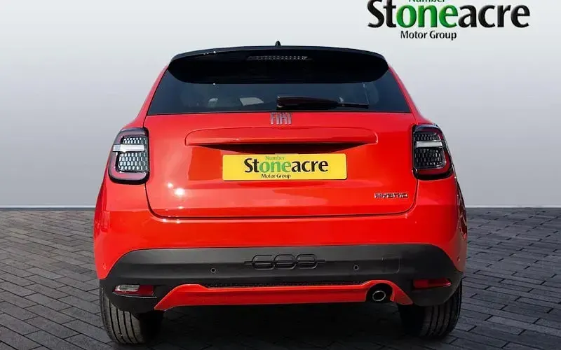 New Fiat 600 101 HP (74 kW) 2025 SUV