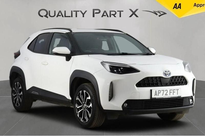 Used Toyota Yaris Hybrid Design 2023 SUV