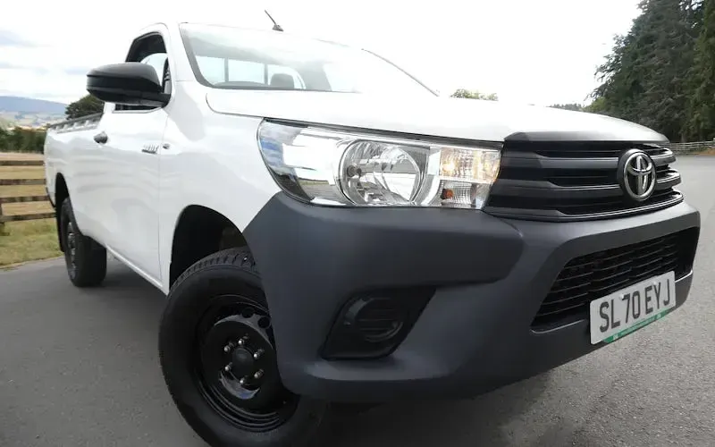 Used Toyota HiLux Active 150 HP (110 kW) 2019 Pickup