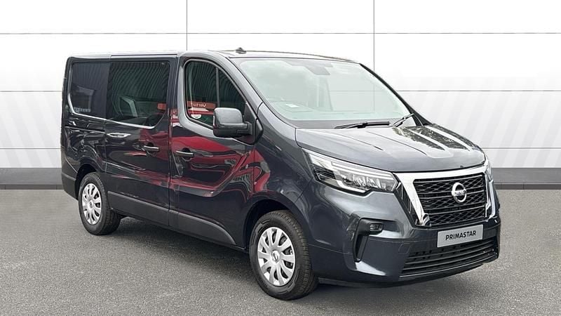 New 2025 Nissan Primastar Acenta MPV | £23,800 (A bit pricey) - Image 1/4