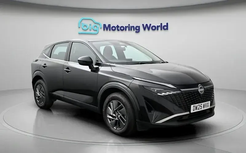 Used Nissan Qashqai Acenta Premium 140 HP (102 kW) 2025 Black SUV
