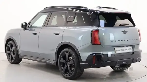 Usado Mini Countryman Sport 170 CV (125 kW) 2025 Verde SUV