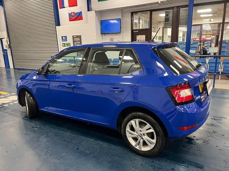 Used Skoda Fabia SE 60 HP (44 kW) 2021 Blue Hatchback