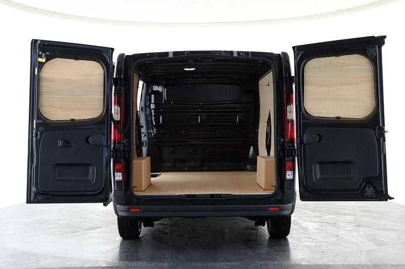 Nuevo Renault Trafic 2025 Negro Monovolumen