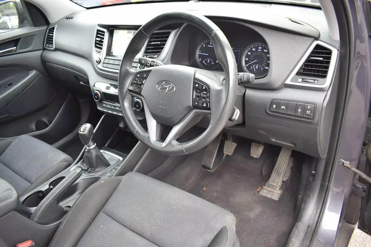 Used Hyundai Tucson SE 116 HP (85 kW) 2015 Grey SUV
