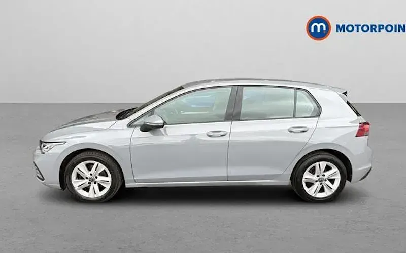 Used VW Golf VIII Life 110 HP (80 kW) 2023 Hatchback