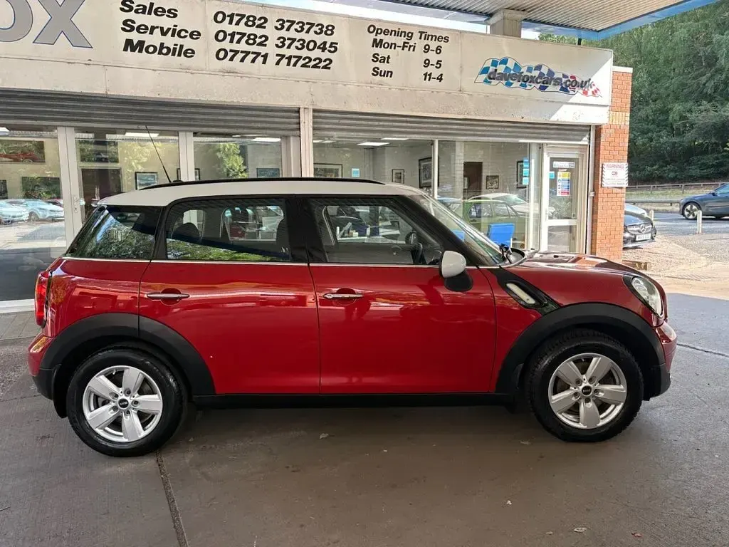 Used Mini Cooper 122 HP (89 kW) 2015 Red Hatchback