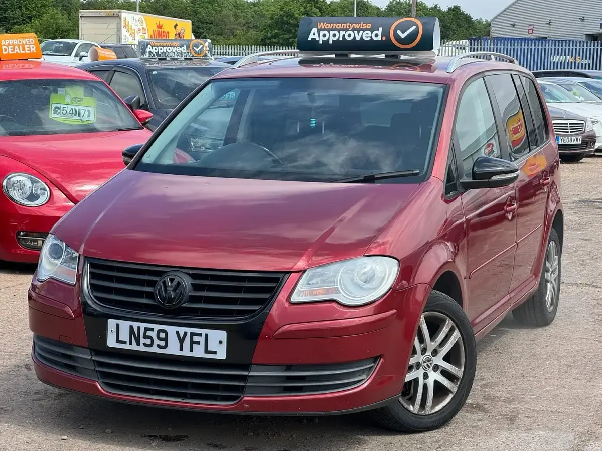 Used VW Touran SE 138 HP (101 kW) 2009 Red MPV