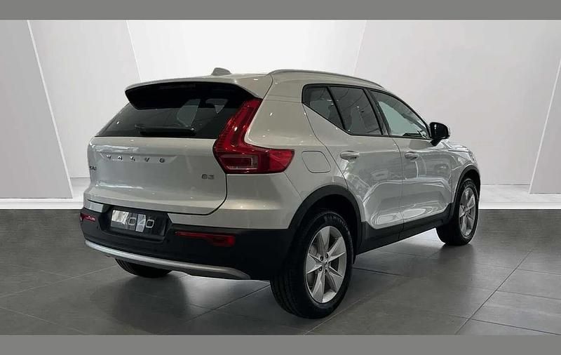 Used Volvo XC40 Core 161 HP (118 kW) 2025 White SUV