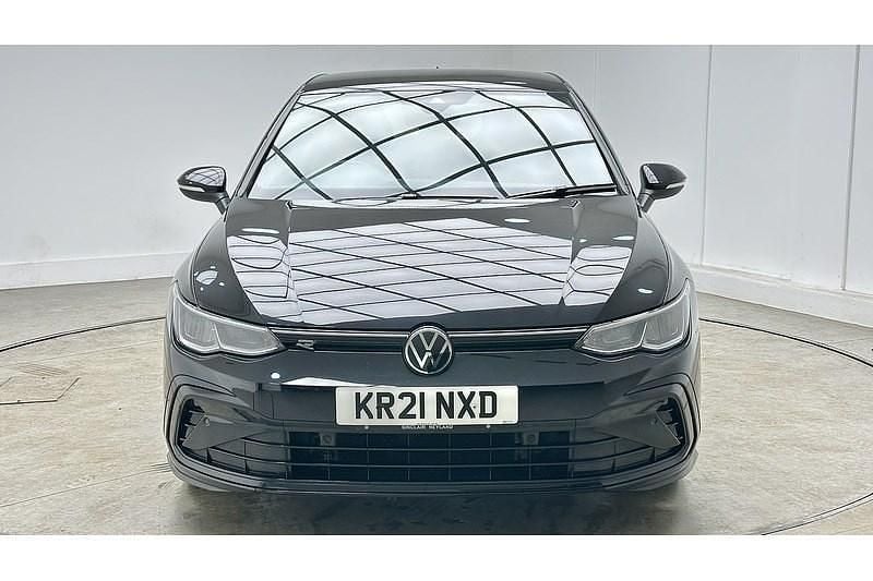 Used VW Golf VII R-line 130 HP (95 kW) 2021 Deep black pearl Hatchback