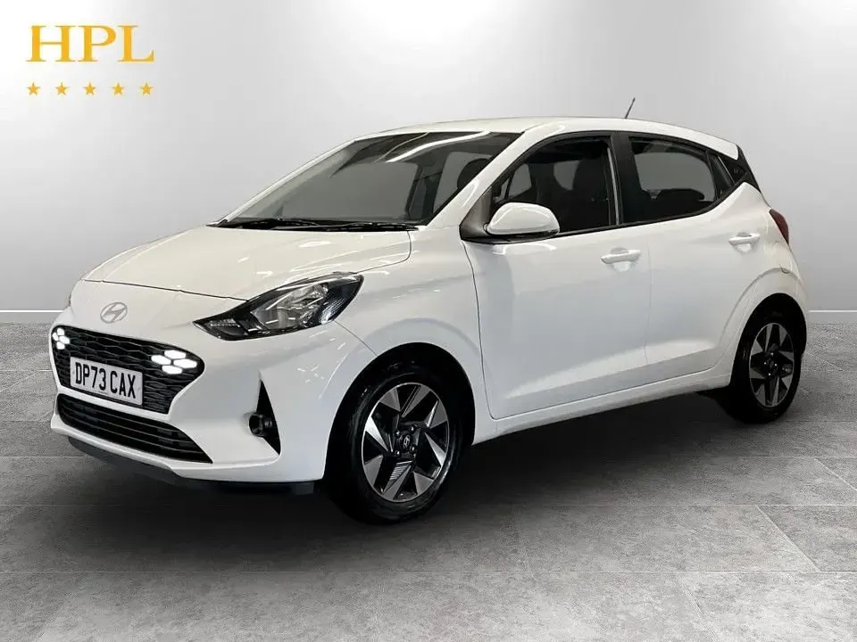 Used Hyundai i10 Advanced 2024 White Hatchback