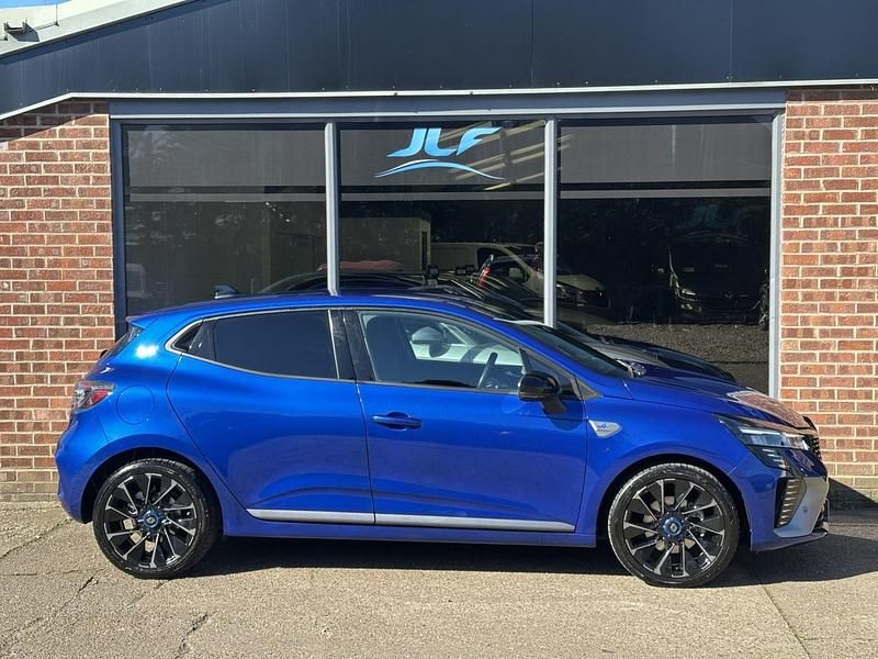 Używany Renault Clio V Esprit Alpine 2024 Niebieski Hatchback