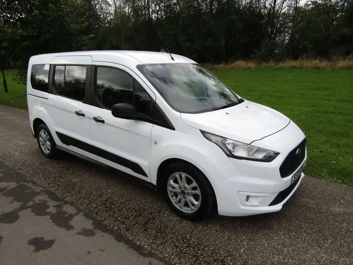 Used Ford Tourneo Titanium 2021 White MPV