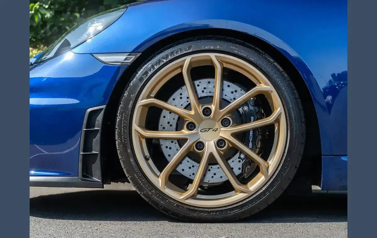 Used Porsche Cayman GT4 414 HP (304 kW) 2023 Blue Coupe