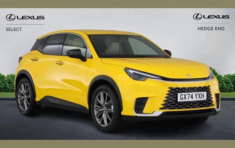 Passionate yellow Used 2024 Lexus LBX SUV | £29,449 (Good price) - Image 1/2