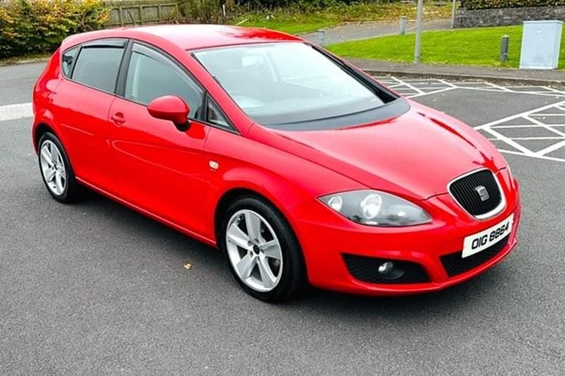 Red Used 2011 Seat Leon SE Hatchback | £1,895 (Good price) - Image 1/1