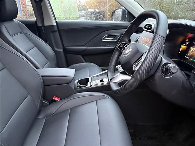 New MG ZS Trophy 196 HP (144 kW) 2026 Metallic  black pearl SUV