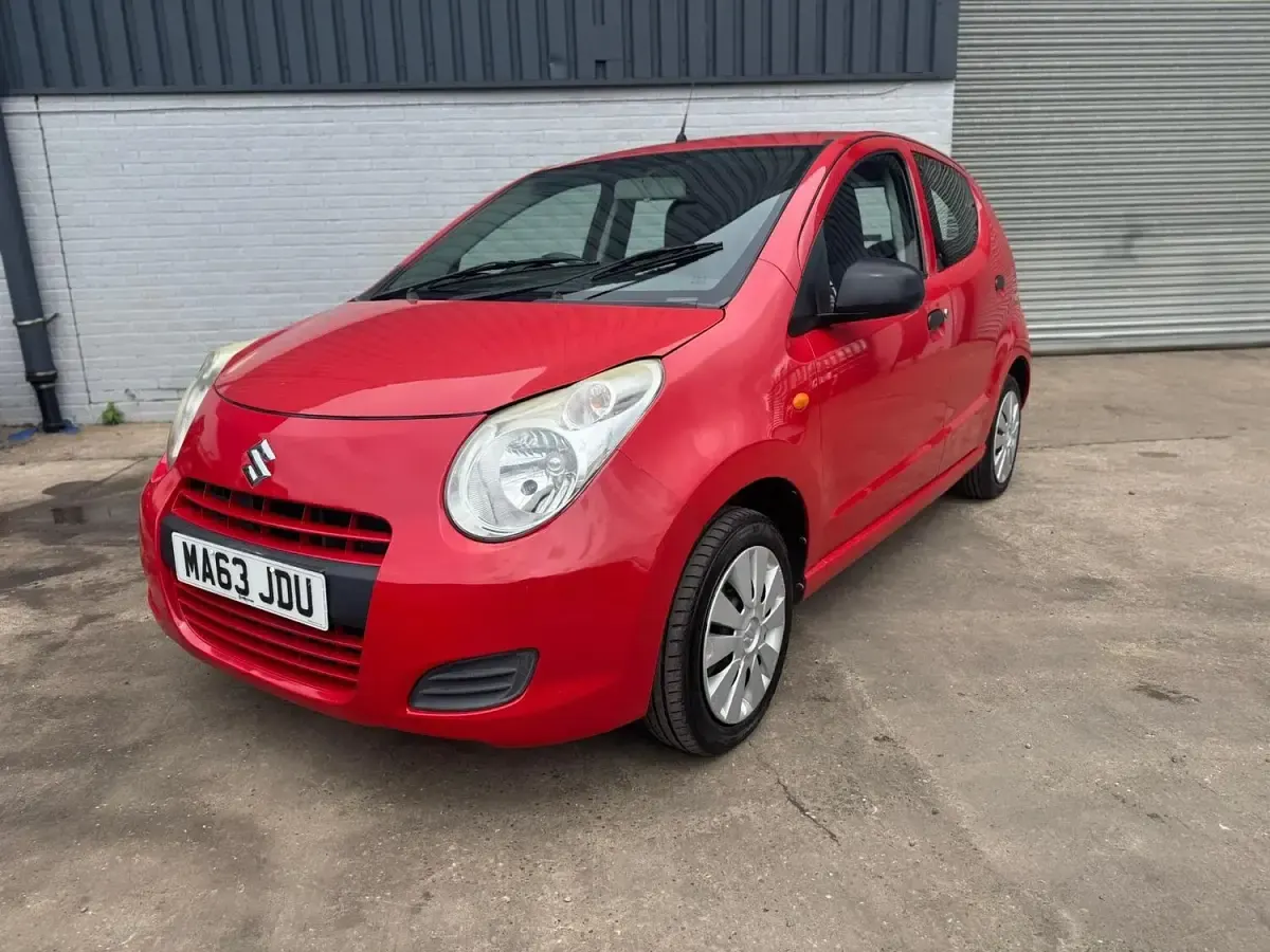 Used Suzuki Alto 68 HP (50 kW) 2013 Red Hatchback