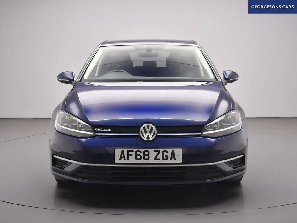 Used VW Golf VII SE 130 HP (95 kW) 2018 Blue Hatchback
