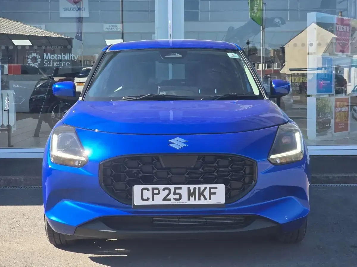 Nowe Suzuki Swift 82 KM (60 kW) 2025 Niebieski Hatchback