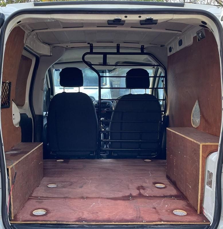 Used Peugeot Bipper S 2011 White MPV