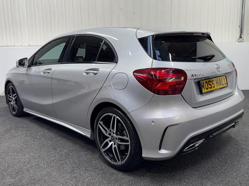 Used Mercedes A180 AMG Line Premium Plus 109 HP (80 kW) 2017 Silver Hatchback