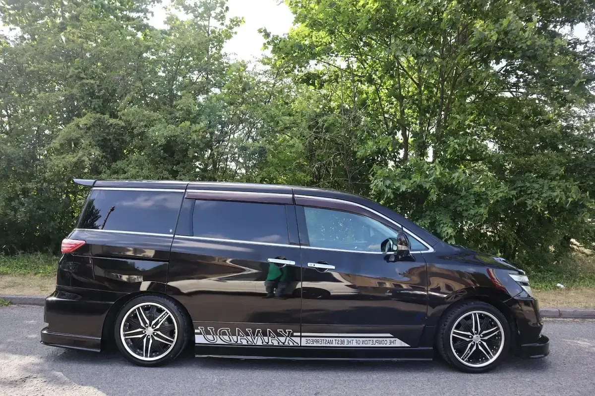 Used Nissan Elgrand 2011 Black MPV