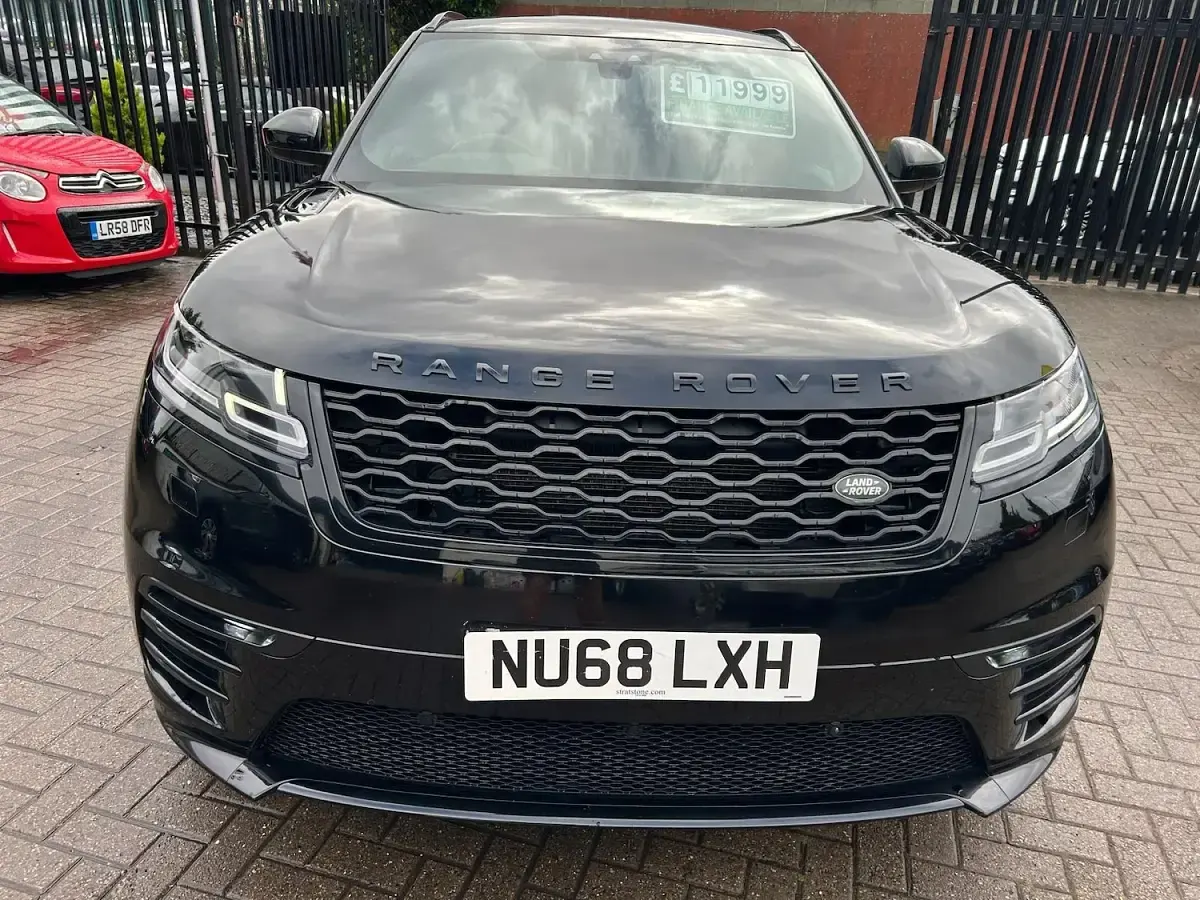 Used Land Rover Range Rover Velar SE Dynamic 177 HP (130 kW) 2018 Black SUV