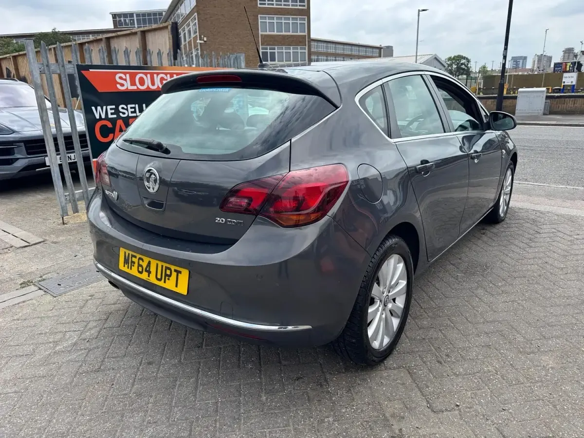 Used Vauxhall Astra Elite 165 HP (121 kW) 2014 Grey Hatchback