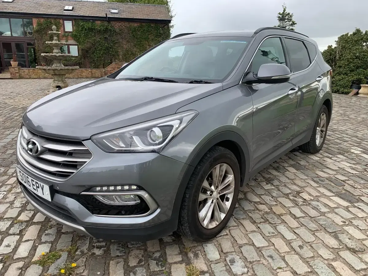 Used Hyundai Santa Fe Premium 2016 Silver SUV