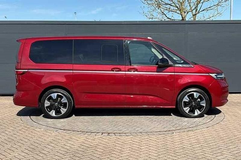 Used VW Multivan Style 150 HP (110 kW) 2025 Red MPV