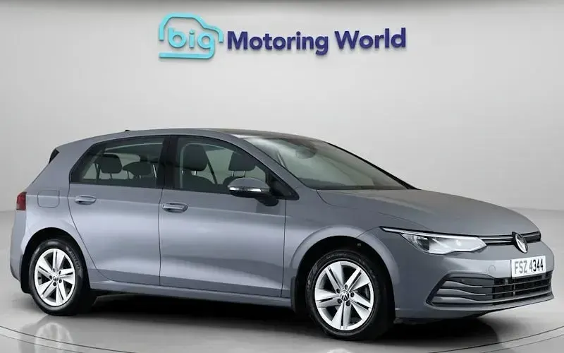 Used VW Golf VIII Life 110 HP (80 kW) 2023 Hatchback