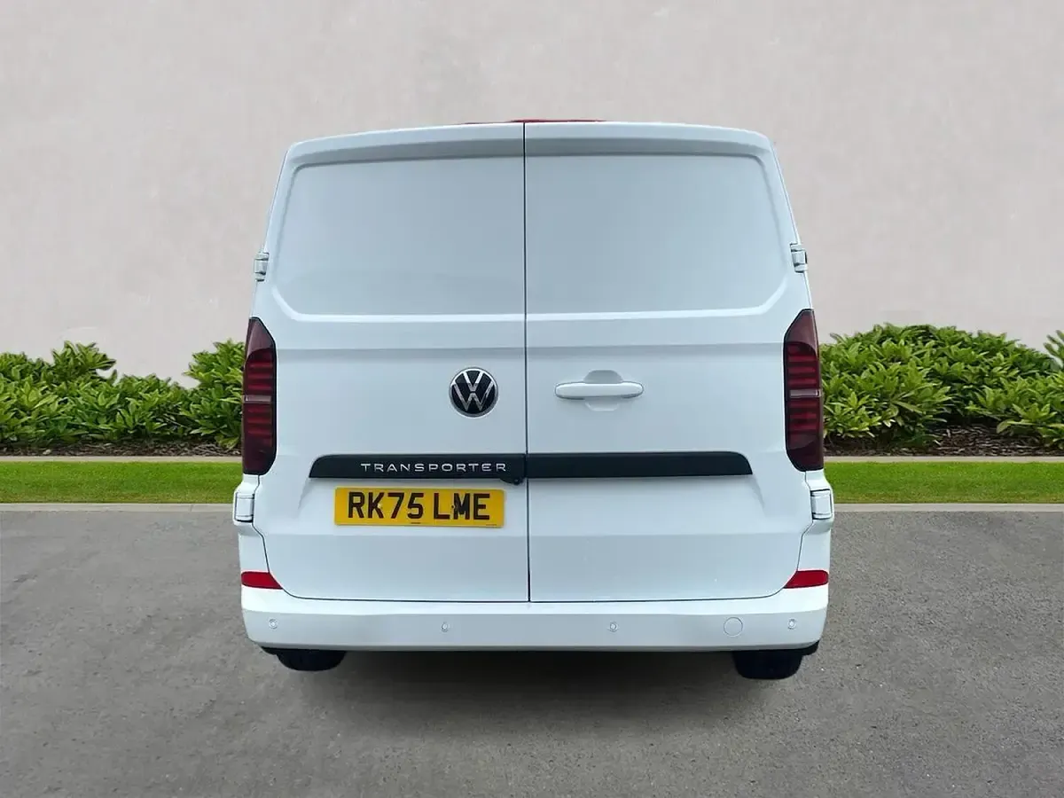 Used VW T7 Pro 150 HP (110 kW) 2025 White Van