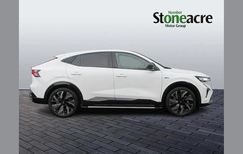 Begagnad Renault Rafale Techno Esprit Alpine 197 HK (144 kW) 2025 Vit SUV