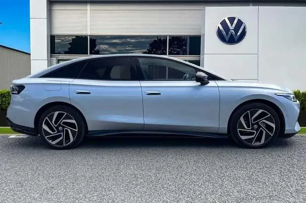 Used VW ID.7 Pro 210 kW (286 HP) 2025 Silver Sedan