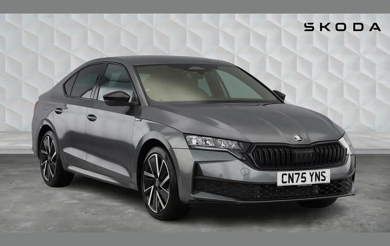 Used Skoda Octavia SportLine 147 HP (108 kW) 2025 Grey Hatchback