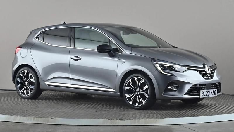 Used Renault Clio V Techno 145 HP (106 kW) 2023 Grey Hatchback