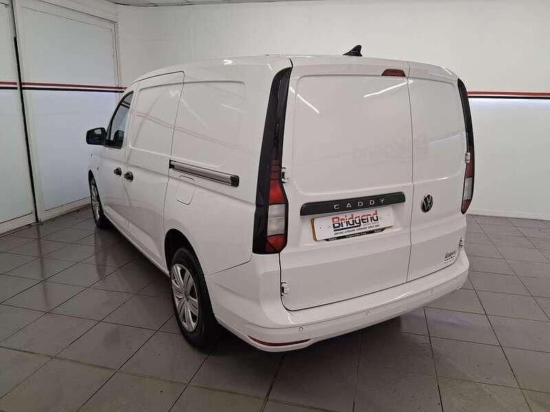 Used VW Caddy Maxi 102 HP (75 kW) 2022 White MPV