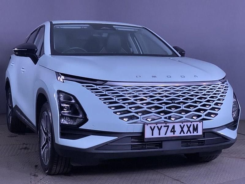 Green Used 2025 Omoda 5 SUV | £21,999 (Fair price) - Image 1/4