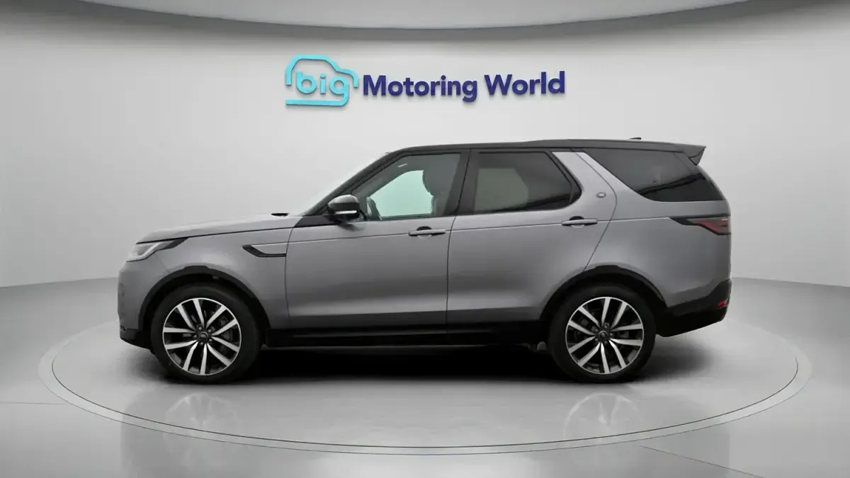 Used Land Rover Discovery SE Dynamic 300 HP (220 kW) 2022 Grey SUV