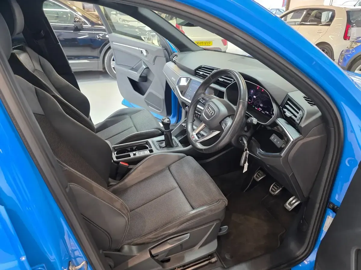 Second-hand Audi Q3 S-Line 150 CP (110 kW) 2020 Albastru SUV
